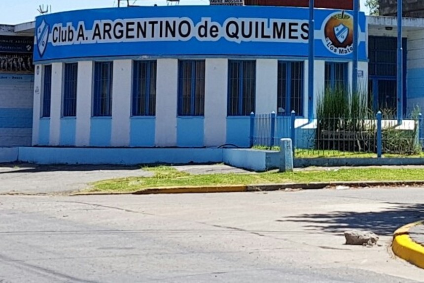 Instituciones deportivas de Quilmes abren sus puertas o colaboran en la colecta de materiales necesarios para los damnificados por el temporal y la sudestada.