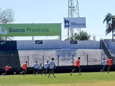 El QAC la tendrá difícil en Córdoba en un complicado momento futbolístico.