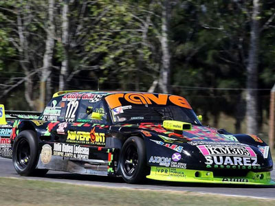 El Ford de Lucas Granja y el Quilmes Plas Racing ganador en La Plata.