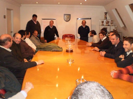 La delegación de Don Bosco en plena visita a la URBA.