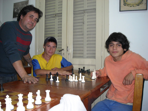 Antonio Pérez y como integrar jugando al ajedrez.