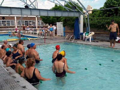 DEPORTE SOCIAL: El Club Quilmes Oeste es sede del exitoso Programa gratuito de Actividades Físicas para Adultos Mayores.