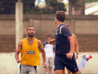 Con Cauteruccio de titular, Quilmes venció en un amistoso 2 a 0 a Unión de Mar del Plata.