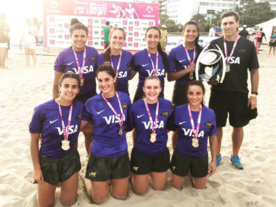 El equipo argentino de Beach Rugby, con Yami Otero, hizo un gran papel en Brasil.