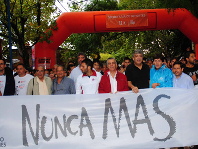 ATLETISMO: El local Eusebio Moyano conquistó la nueva edición quilmeña de la tradicional Carrera de Miguel.