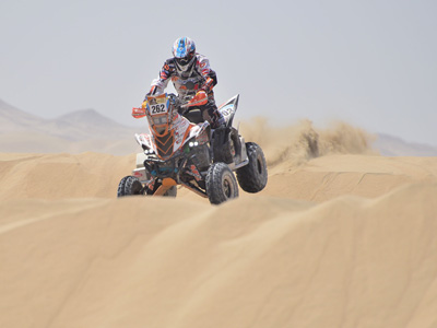 Dakar 2013: Los dos pilotos quilmeños completaron exitosamente la tercer etapa del rally.