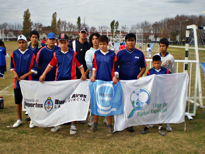 Los chicos formaron parte de la presentación del torneo.