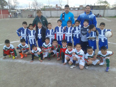 Los chicos ganadores de la copa organizada por la Unión de Clubes de Barrio.