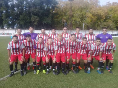 La formación del Juventud 2019, que logró un buen triunfo en la Liga Lujanense.