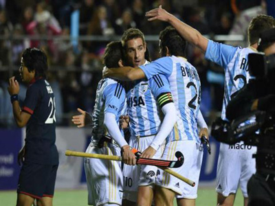 Paredes festejando uno de los tantos goles con la camiseta argentina.