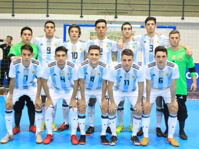 El equipo argentino, en la previa a la gran final del Sudamericano Sub 18.