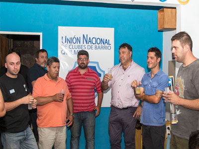 Brindis en Quilmes entre representantes de la Unión de Clubes de Barrio.